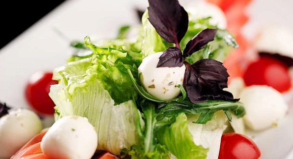 “Men salat istayman!”: Herbalife Nutrition yozgi retsepti